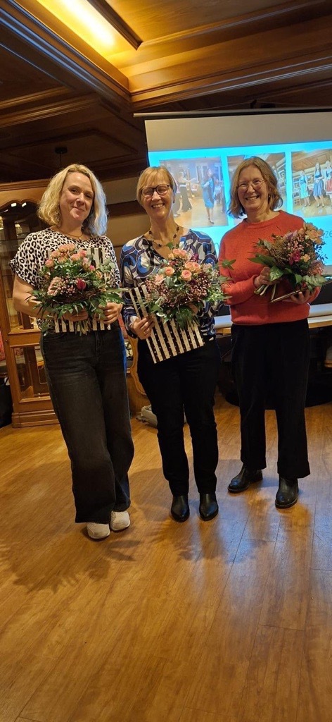 Verabschiedung-Lina-Stoll-Melanie-Gerhardt-und-Margot-Bonnafus